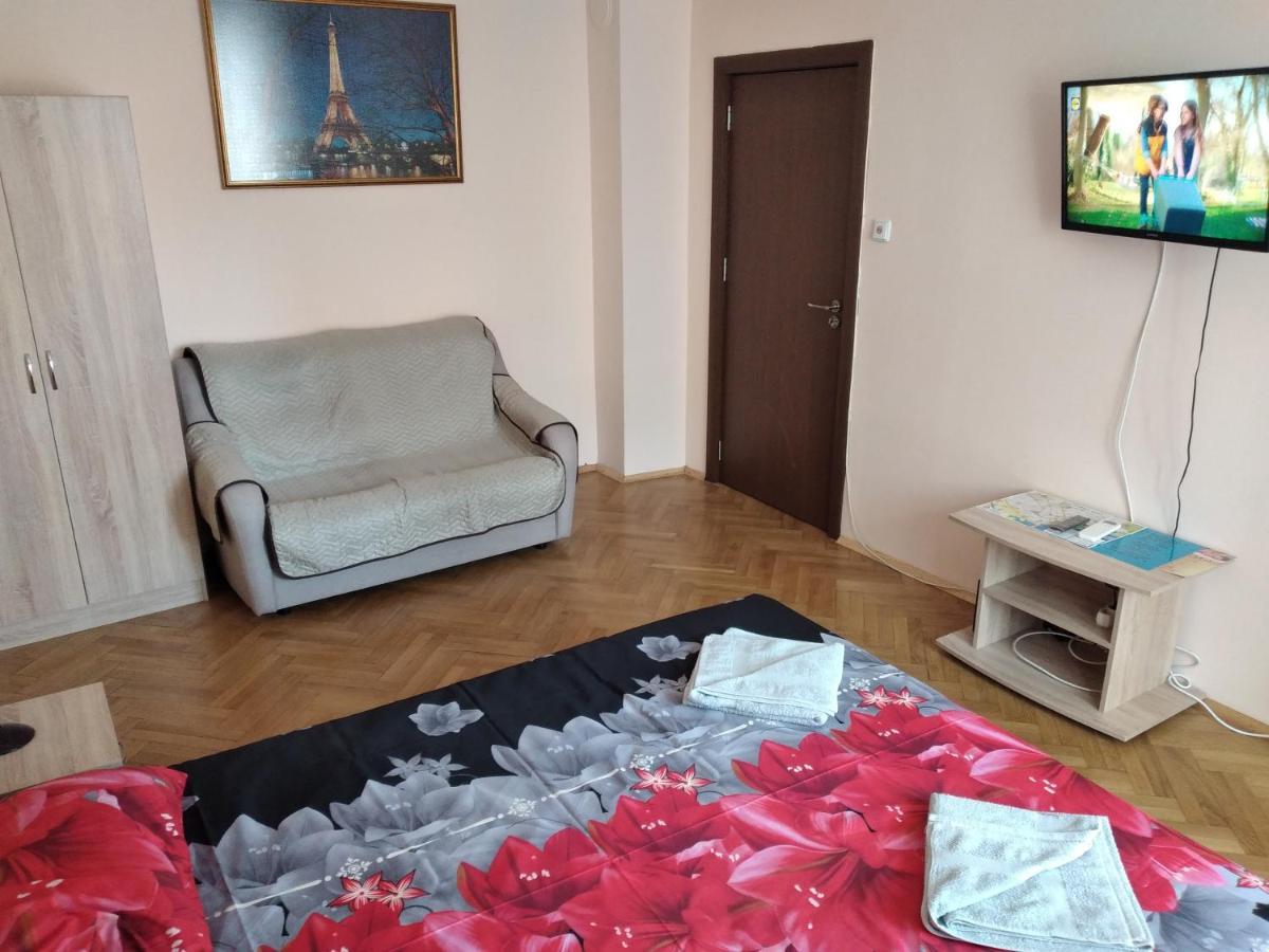Варна Хостел Dış mekan fotoğraf
